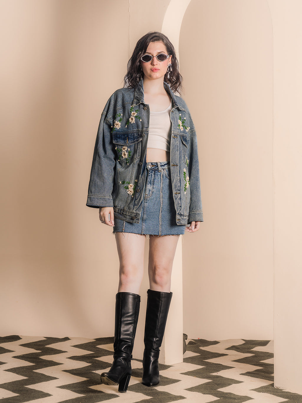 Donna Denim Oversized Embellished Jacket