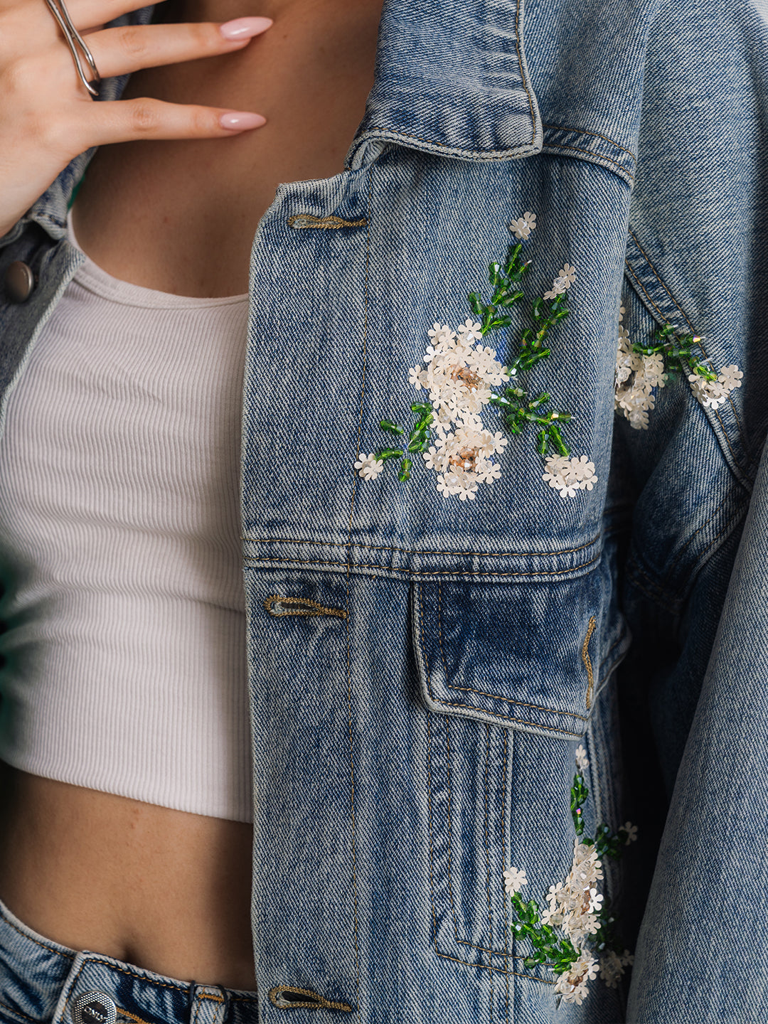 Donna Denim Oversized Embellished Jacket